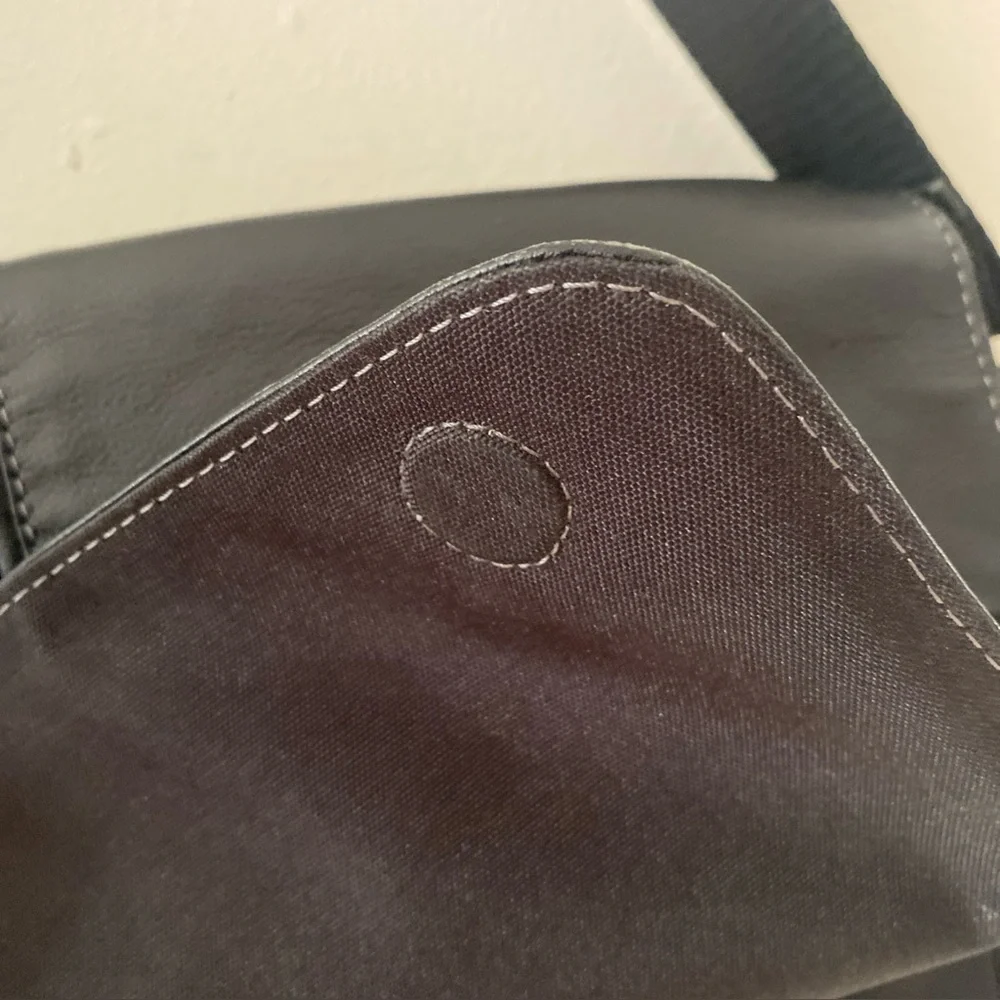 Boconi black leather